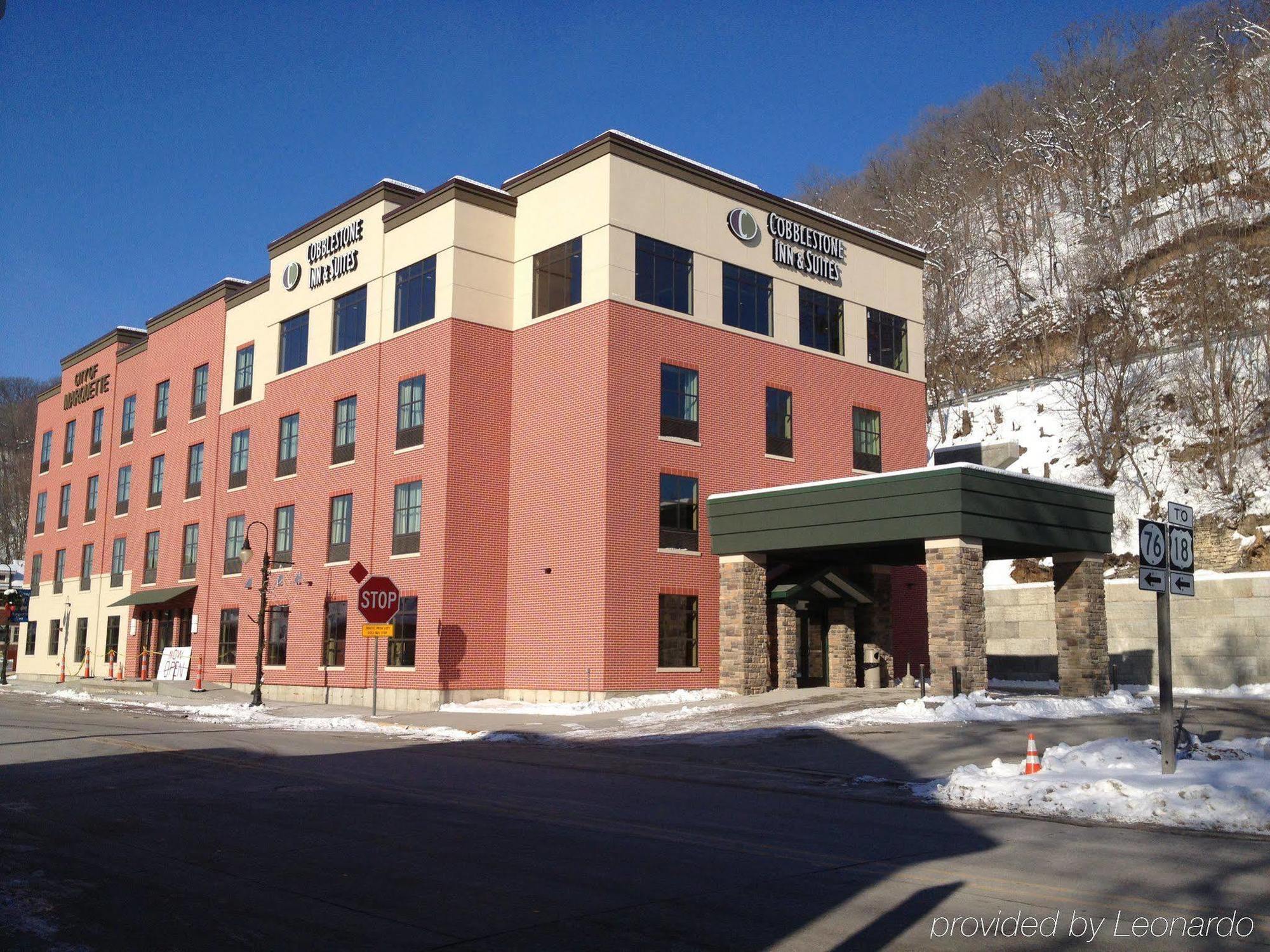 Cobblestone Inn & Suites - Marquette Bagian luar foto