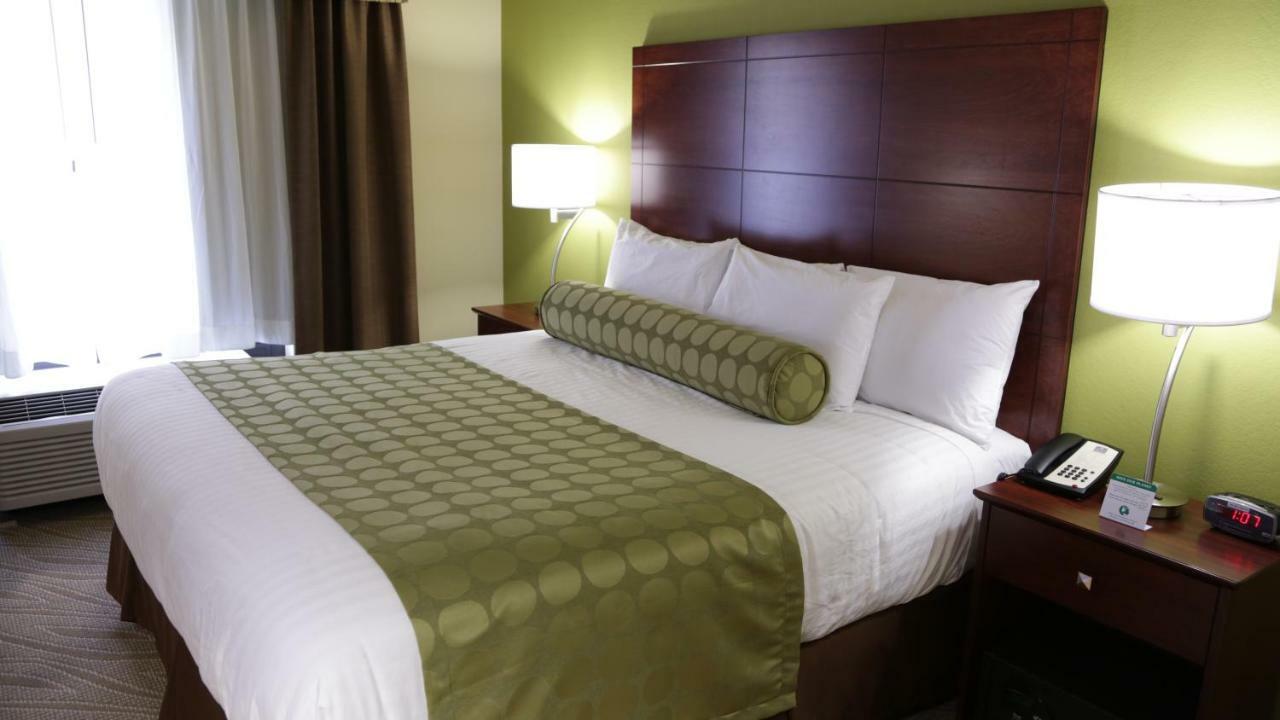 Cobblestone Inn & Suites - Marquette Bagian luar foto